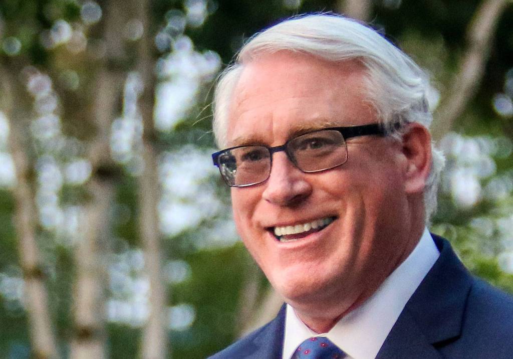 At an event last summer, Judge Joe Wilson concludes a tough talk about drug fatalities with a reassuring smile. (Dan Bates / The Herald)