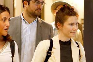 Amanda Knox arrives in Italy to talk of wrongful convictions