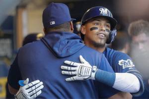 Big 4th inning leads Brewers past M’s