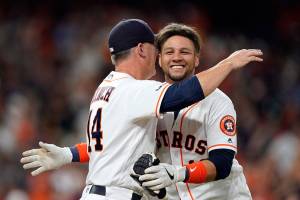M’s fall to Astros in another walkoff loss