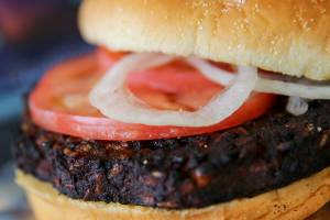 The ballpark chow at Everett Aquasox games hits to all fields