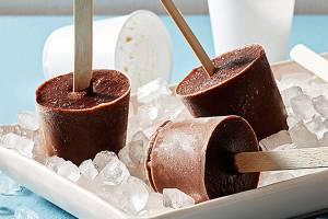 These 100-calorie chocolate pudding pops will take you back
