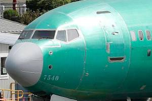 United will scrap 8,000 flights due to grounded Boeing jets