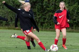 Snohomish United girls soccer falls in opener at nationals