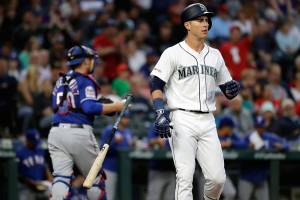 Odor homers twice, Rangers pound Mariners