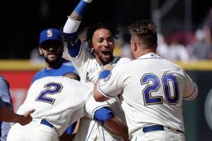 M’s sweep Tigers, win 5th straight game