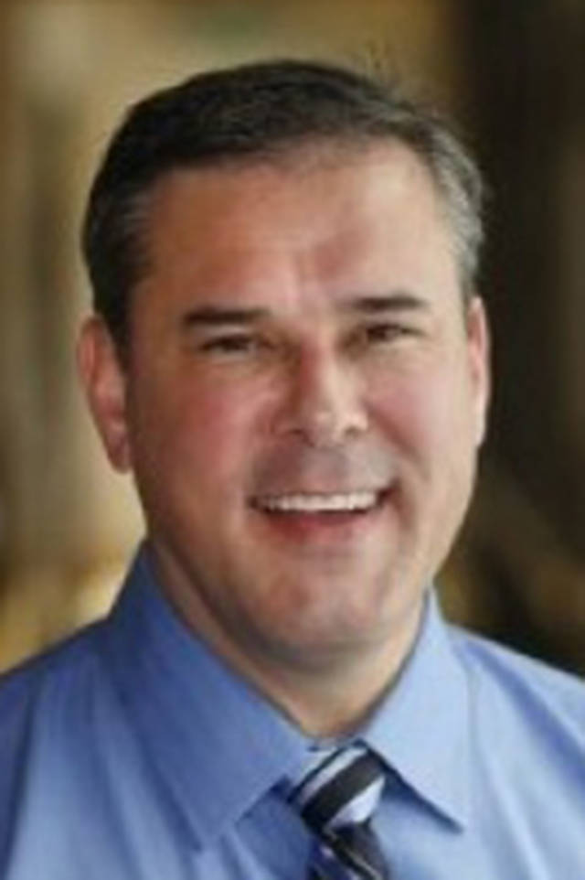 Mukilteo musical chairs: 12 in the race for 4 council seats