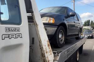 As flashing lights appear, when must drivers pull over?