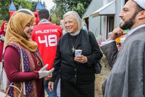 Backers of a planned Snohomish mosque meet the neighbors