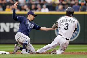 Late walk lifts Rays over Mariners