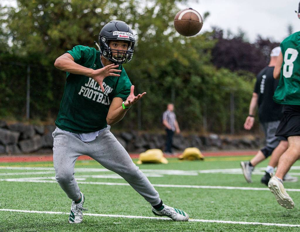 Jacksons Luttrell Joseph goes for a catch during practice. (Olivia Vanni / The Herald)