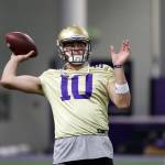 Washingtons Jacob Eason, a Lake Stevens graduate, was named the Huskies starting quarterback on Friday. (AP Photo/Elaine Thompson)