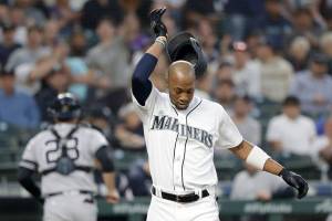 Yankees top Mariners 5-4 to open series