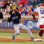 Mariners fall to Rangers on walk-off