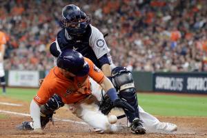 M’s lose, fall to 1-14 against Astros this season
