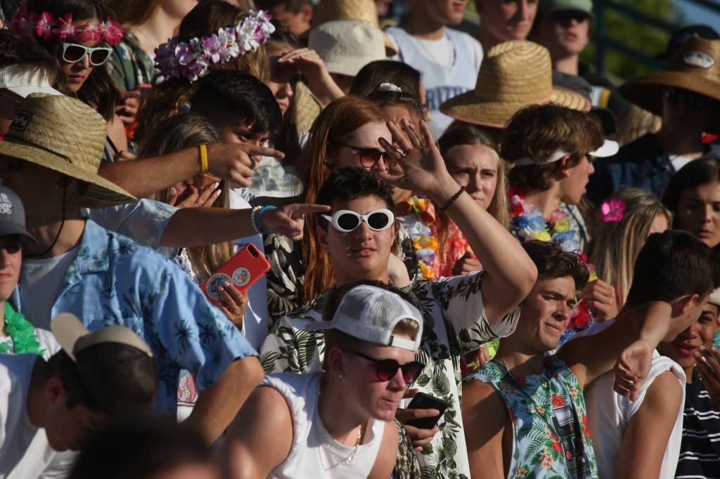 Glacier Peak beat Edmonds-Woodway 35-14, in the season opening football game for both teams, at Edmonds Stadium on Friday, Sept. 6, 2019 in Edmonds, Wash. (Andy Bronson / The Herald)