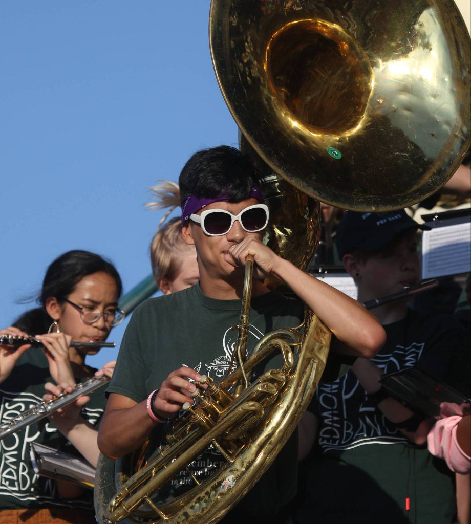 Glacier Peak beat Edmonds-Woodway 35-14, in the season opening football game for both teams, at Edmonds Stadium on Friday, Sept. 6, 2019 in Edmonds, Wash. (Andy Bronson / The Herald)