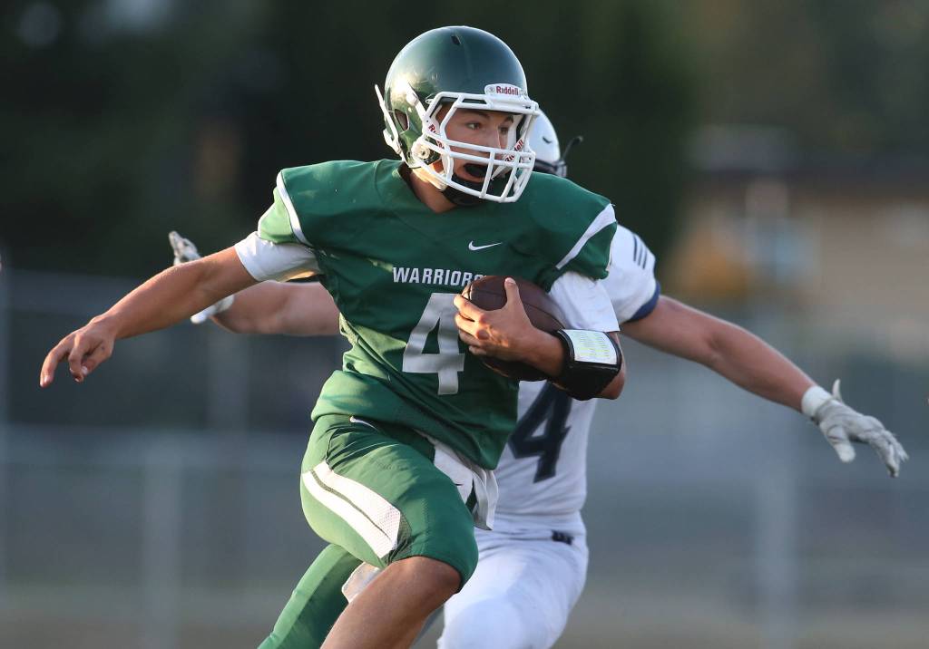 Glacier Peak beat Edmonds-Woodway 35-14, in the season opening football game for both teams, at Edmonds Stadium on Friday, Sept. 6, 2019 in Edmonds, Wash. (Andy Bronson / The Herald)