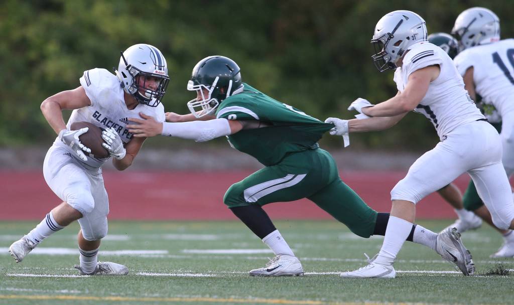 Glacier Peak beat Edmonds-Woodway 35-14, in the season opening football game for both teams, at Edmonds Stadium on Friday, Sept. 6, 2019 in Edmonds, Wash. (Andy Bronson / The Herald)