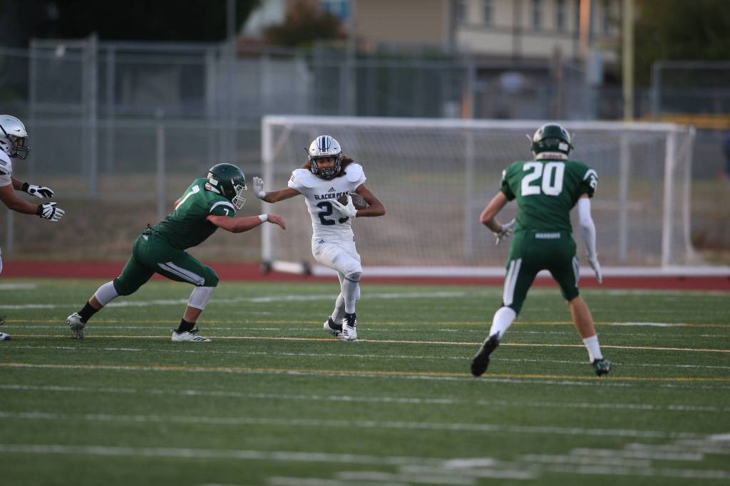 Glacier Peak beat Edmonds-Woodway 35-14, in the season opening football game for both teams, at Edmonds Stadium on Friday, Sept. 6, 2019 in Edmonds, Wash. (Andy Bronson / The Herald)                                Glacier Peak beat Edmonds-Woodway 35-14, in the season opening football game for both teams, at Edmonds Stadium on Friday, Sept. 6, 2019 in Edmonds, Wash. (Andy Bronson / The Herald)