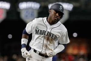 M’s prospect, former AquaSox Kyle Lewis blazes onto scene