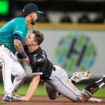 Kikuchi hammered, Mariners fall to White Sox