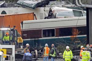 Jury awards $17M to 3 plaintiffs in deadly Amtrak derailment
