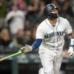 Narvaez hits walk-off HR in 10th, M’s beat White Sox