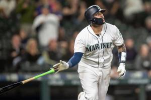 Narvaez hits walk-off HR in 10th, M’s beat White Sox