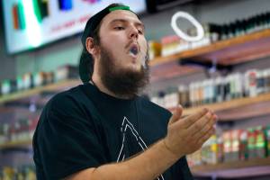Editorial: FDA needs to go beyond planned vaping flavor ban
