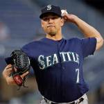 Gonzales spins gem, Mariners blank Pirates