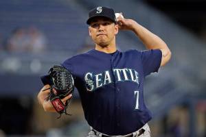 Gonzales spins gem, Mariners blank Pirates