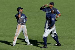 Mariners defeat Pirates in 11 innings to complete sweep