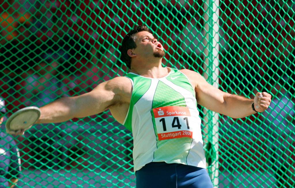 United States Jarred Rome attempts in the mens discus throw during the IAAF Athletics World Final in Stuttgart, southern Germany, on Sept 9, 2006. (AP Photo/Lionel Cironneau)