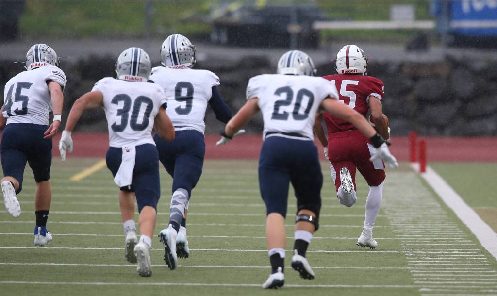 Glacier Peak took on Cascade in football at Everett Memorial Stadium on Friday, Oct. 4, 2019 in Everett, Wash. (Andy Bronson / The Herald)