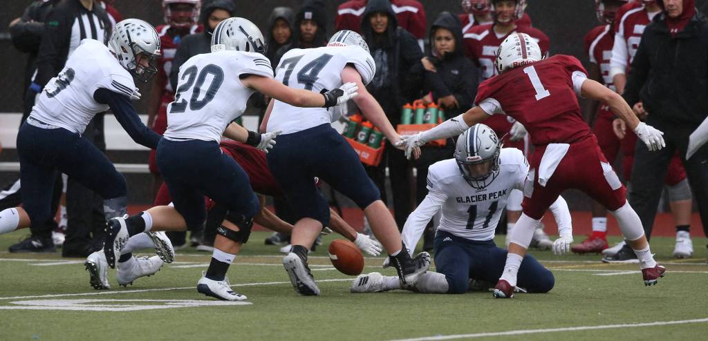 Glacier Peak took on Cascade in football at Everett Memorial Stadium on Friday, Oct. 4, 2019 in Everett, Wash. (Andy Bronson / The Herald)