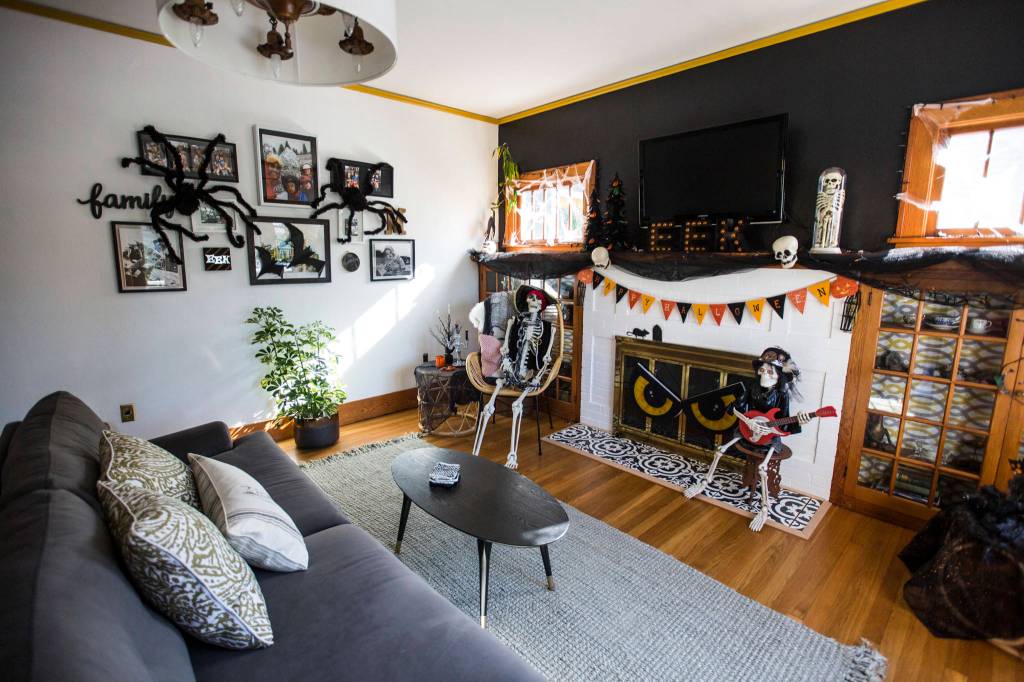 The Matuschaks living room is decorated for Halloween. (Olivia Vanni / The Herald)