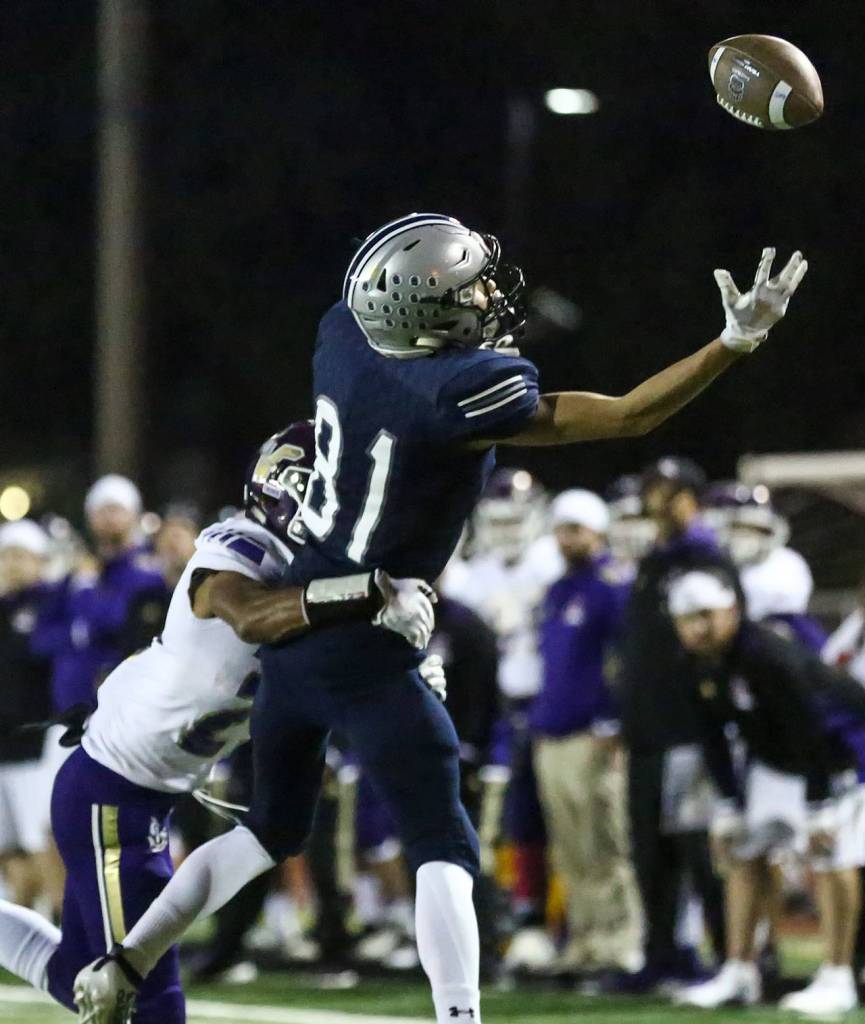 Lake Stevens dominates Glacier Peak 41-3 Friday night at Veterans Memorial Stadium in Snohomish on October 11, 2019. (Kevin Clark / The Herald)
