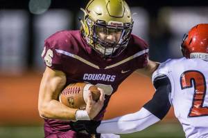 Lakewood overcomes early miscues, tops No. 3 Archbishop Murphy