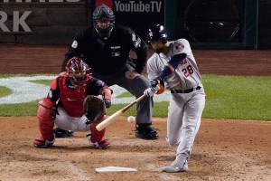 Astros win Game 3, cut Nationals’ World Series lead to 2-1