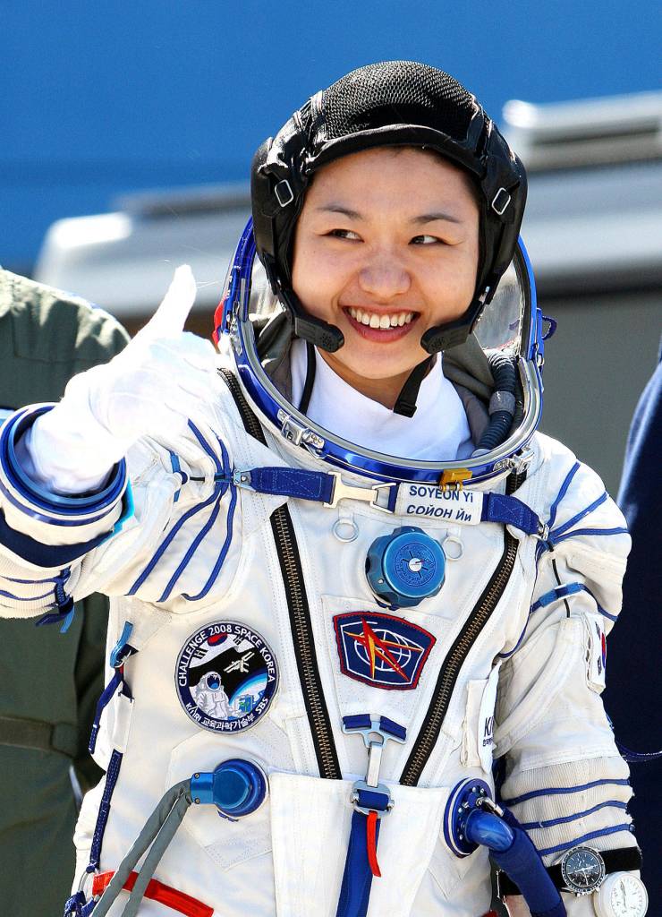 Korea’s first and only astronaut shares her story in Stanwood
