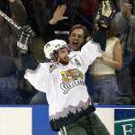 Mitch Love in a 2004 game between the Silvertips and the Giants. (Jennifer Buchanan / Herald file)