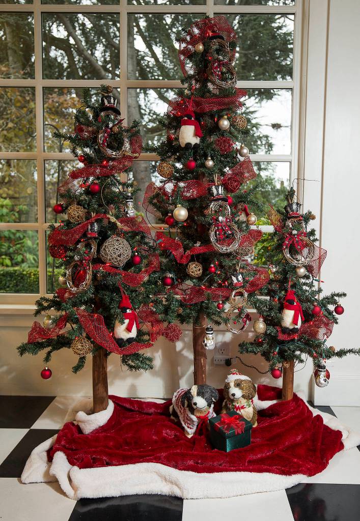 A Christmas display in the sunroom at Bill and JJ Leeses home. (Andy Bronson / The Herald)