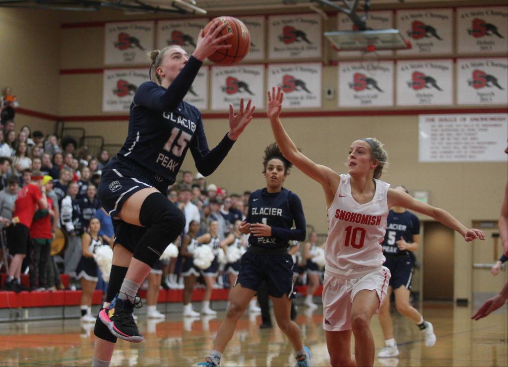 Glacier Peaks Madison Rubino goes up for a layup as Glacier Peak beat rival Snohomish 50-39 in a non-league girls basketball game on Monday, Dec. 9, 2019 in Snohomish, Wash. (Andy Bronson / The Herald)
