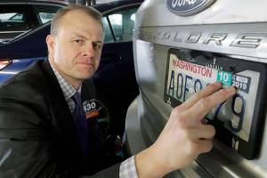 Judge allows Eyman to join car-tab initiative legal case