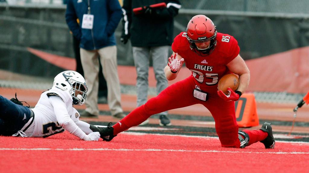 Eastern Washington tight end Henderson Belk (right), a Kamiak alum. (Eastern Washington photo)