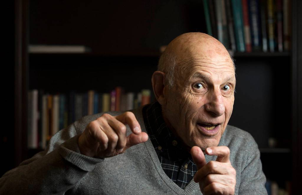 David Zinman, 88, talks about finding a 10-cent plaque 50 years after he gave it to his mother. (Andy Bronson / The Herald)