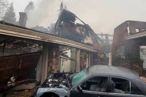 Fire collapses vacant 14,000-square-foot house in Edmonds