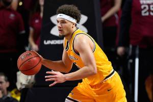 Ex-Edmonds CC standout shooting his shot in Division 1 hoops