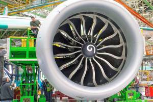 737 crisis leaves Boeing badly behind in race with Airbus
